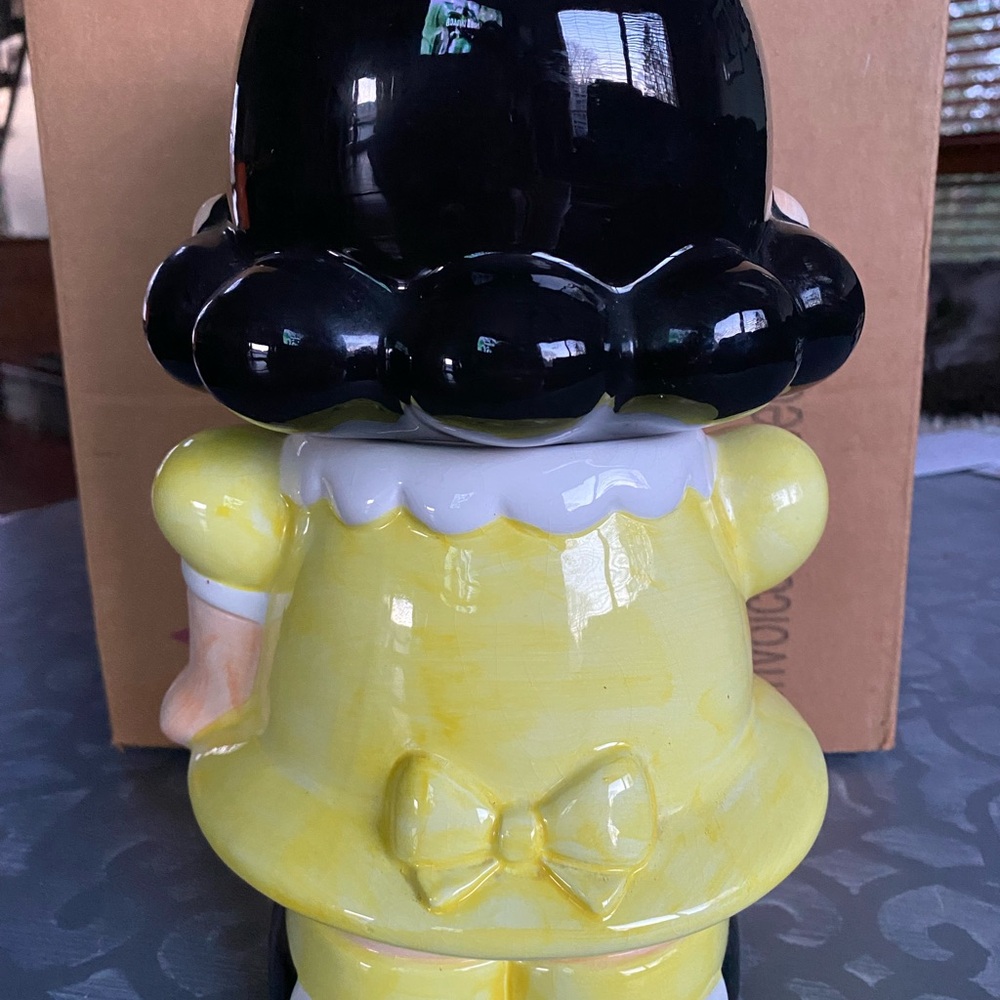 Vintage Peanuts Lucy cookie jar EXCELLENT CONDITION!! - Picture 3 of 12